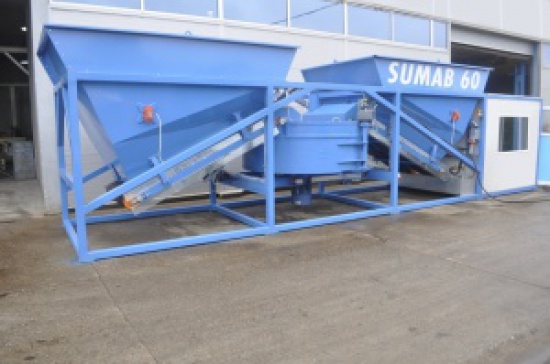 Używane pół mobile betoniarski SUMAB K-60.